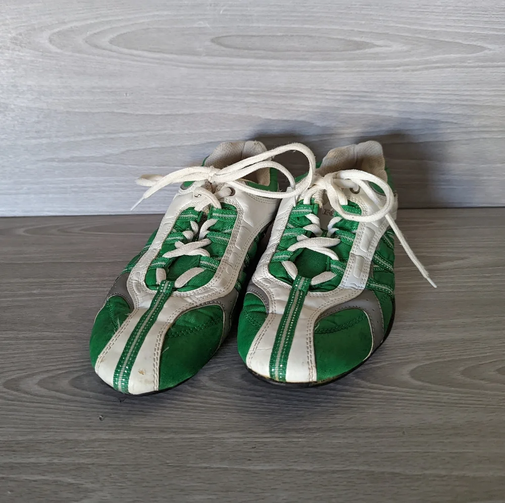 RCK Good Bear Green & White Athletic Shoes - Picture 2 of 16